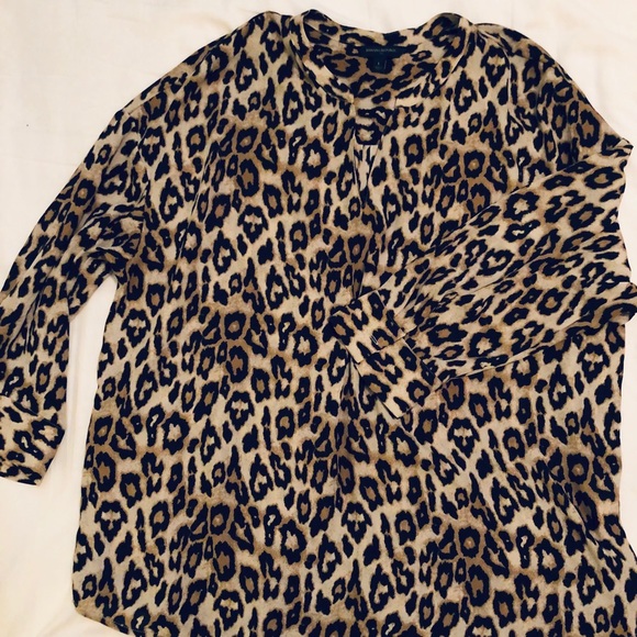 Banana Republic Factory Tops - Banana Republic Factory Leopard print blouse